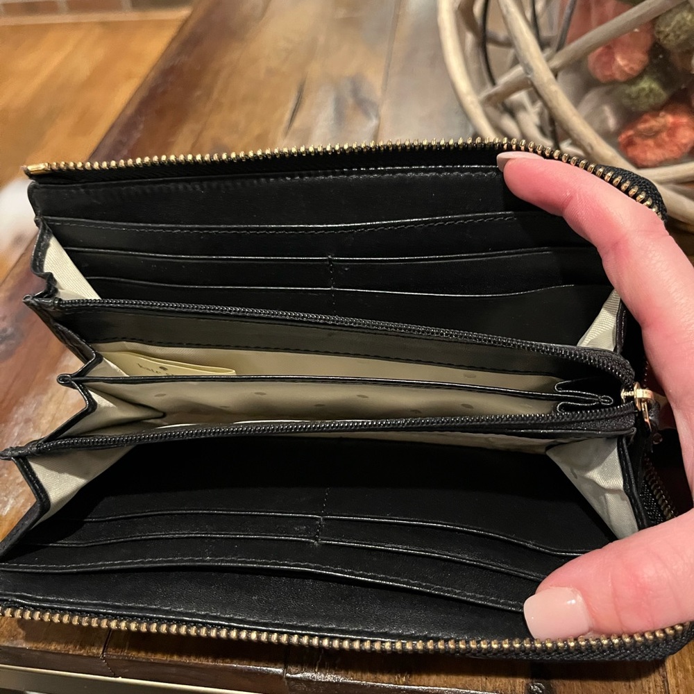 Kate Spade Wallet - Picture 7 of 7